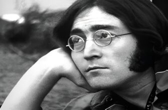 Джон Леннон ретро фото с легендой Битлз