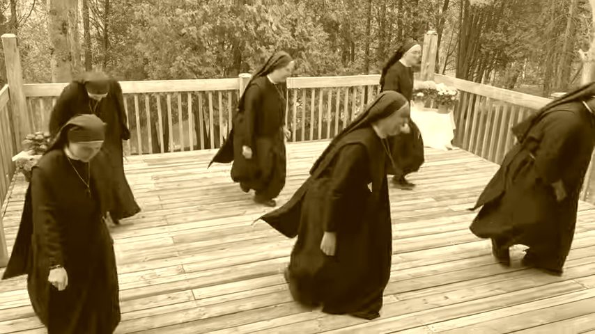 Ретро фото веселых монашек - 11