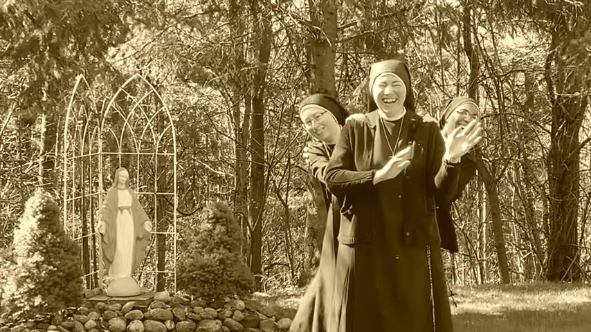 Ретро фото веселых монашек - 66