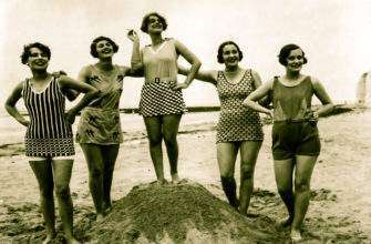 Самые модные купальники 20 века, на пляже